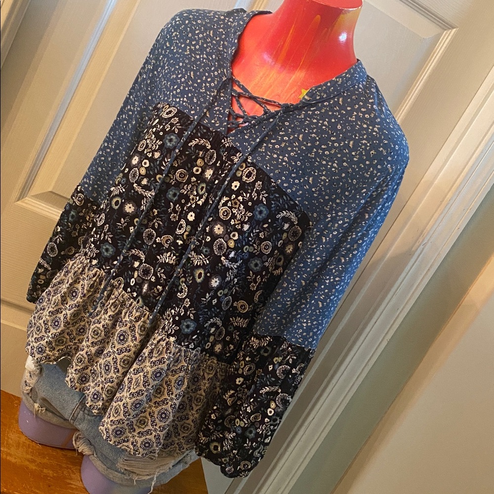 Miami Blue Floral Women's Blouse - Picture 4 of 12